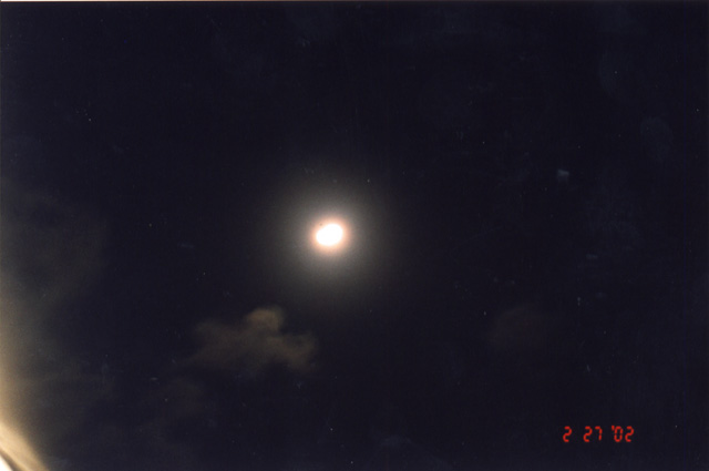 full_moon_Penghu_2_26_02.JPG - 39129 Bytes